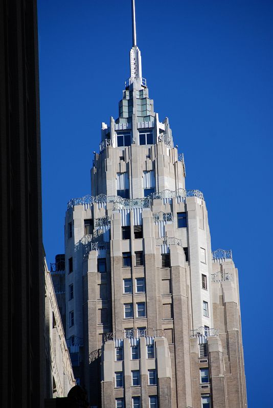 23-1 70 Pine Street American International Building Close Up In New York Financial District